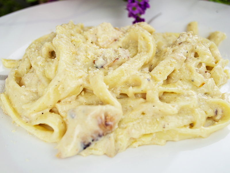 Chicken Alfredo Buffet