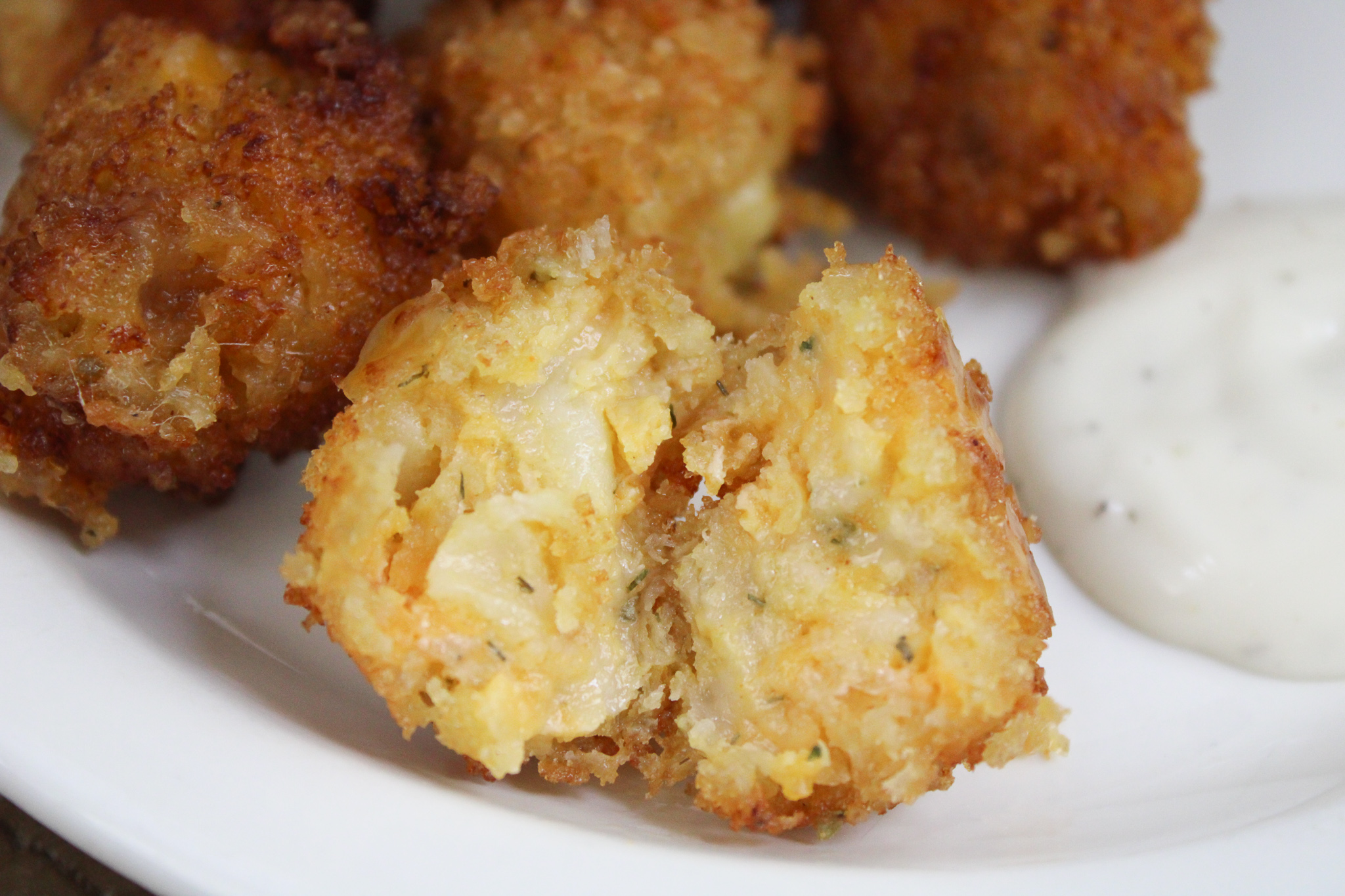 Fried Mac and Cheese Balls